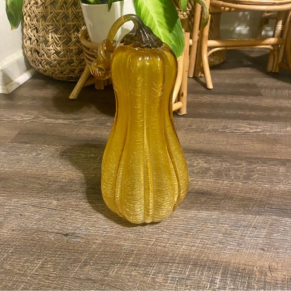 Beautiful Hand-Blown Glass Gourd Pumpkin Amber Swirl Stem for Fall Decor